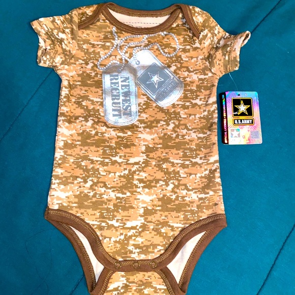Army baby onesie - Picture 1 of 3